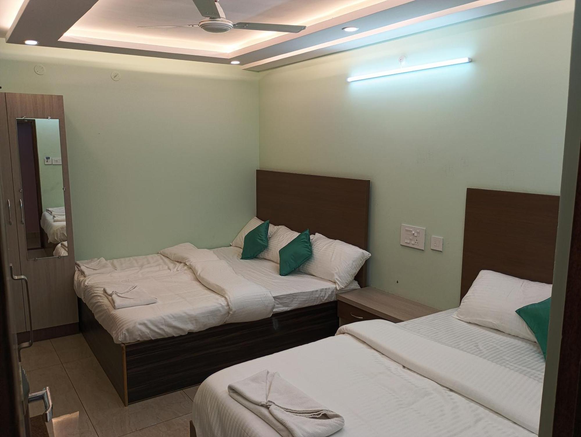 Hotel Malar Park à Tiruvannāmalai Chambre photo